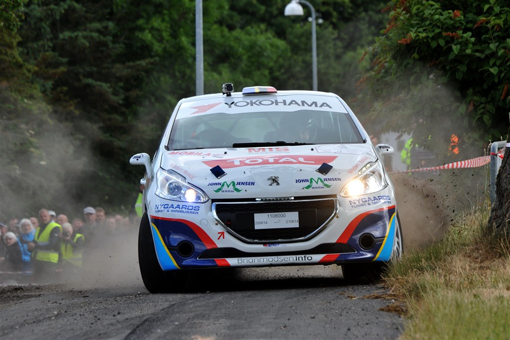 Kim Madsen og Line Lykke Jensen kommer til Danboring Rally Denmark som nykårede Danmarksmestre. De skal i kamp med deres norske og svenske kolleger.
(Foto: Morten Alstrup)